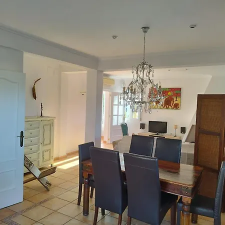 Eirene By Family Homes *