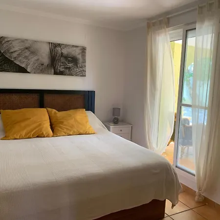 فيلة Eirene By Family Homes دينايا